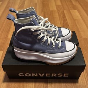 Converse Run Star Hike Canvas Platform
Sneakers